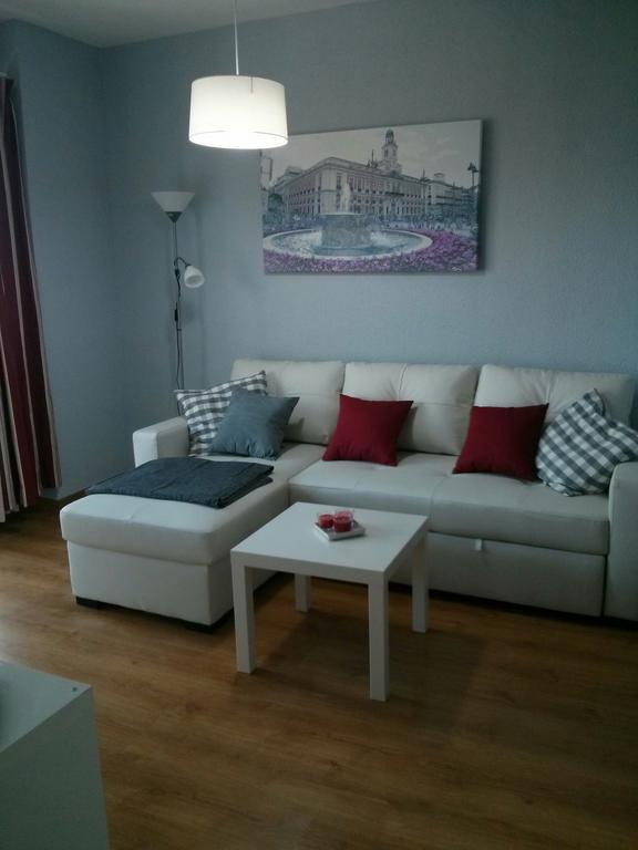 Apartamento Calle Mauricio Legendre Madrid Zimmer foto